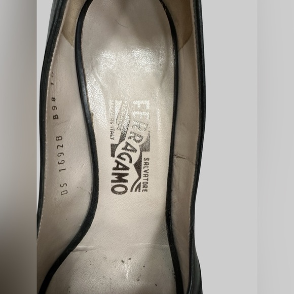 Salvatore Ferragamo black leather peep toe bronze heel stilettos - Picture 4 of 11